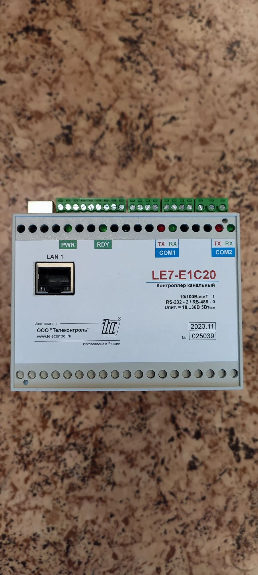 LE7-E1C20 Controller for Network and Serial Communication