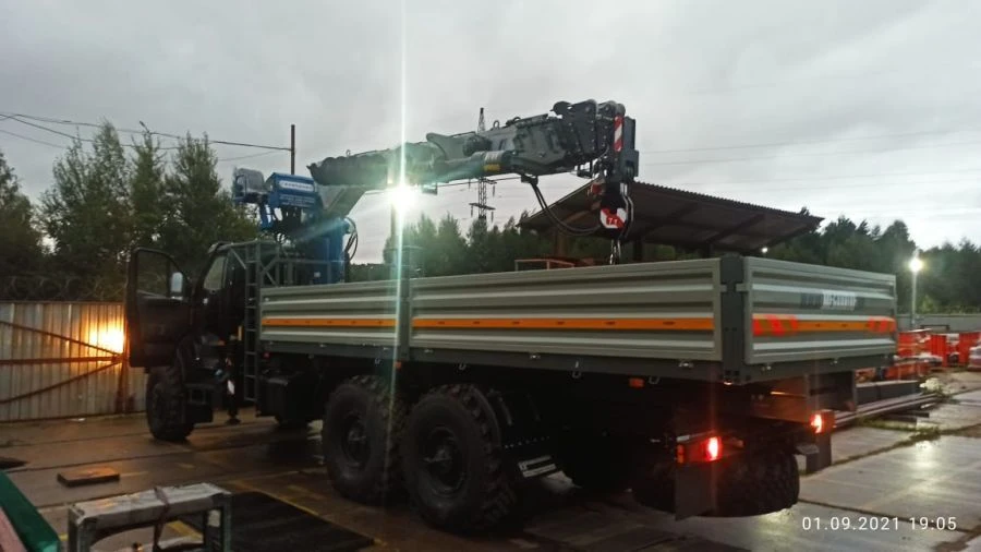 Multi-functional Vehicle with Hydraulic Crane KMA on Ural 4320 Base U0K03N-4Z151