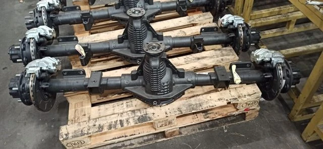 Front Drive Axle with Brakes and Hubs C41A23-2300012