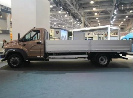 柴油卡车 4389J8（GAZ底盘）