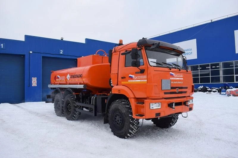 Mobile Fuel Dispenser for Transporting and Storing Light Oil Products - UZST03 Modification 661