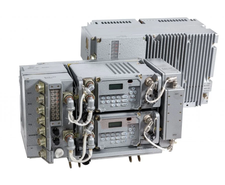 VHF Radio Station for Communication Between Mobile Units R-168-100U-2