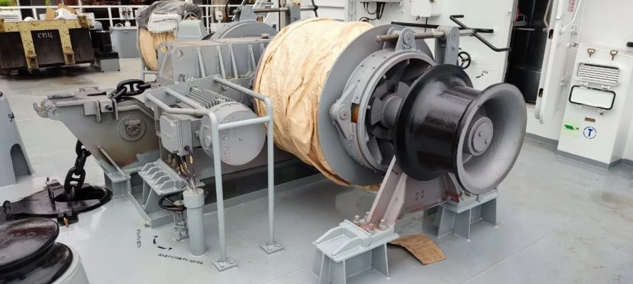 Anchor-Mooring Winch LЯШ36К3 for RSD59 Vessels