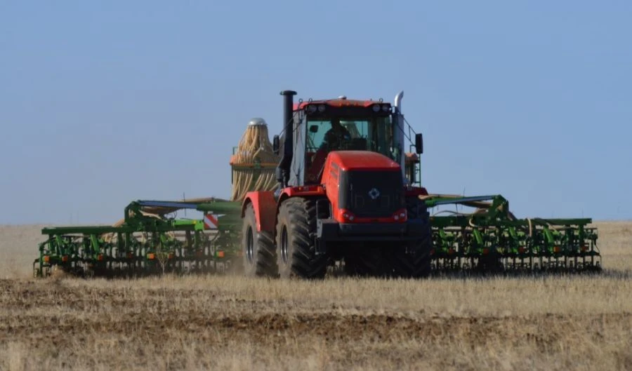 KIROVETS K-744R3 Premium Tractor OM460LA E3A/4