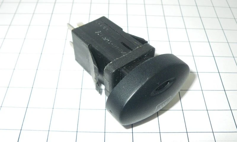 753.3710 Electrical Circuit Switch for 12V Vehicles