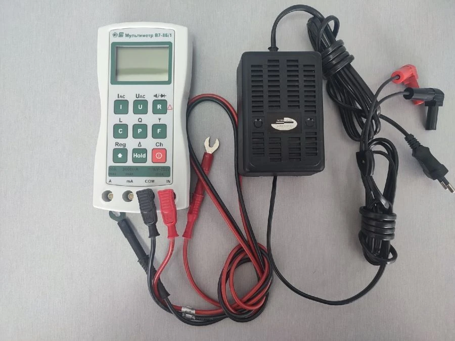 Digital Multimeter B7-86/1 for Voltage and Current Measurement