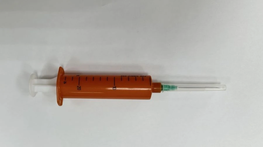Sterile Single-Use Luer Lock Injection Syringe 20ml with Needle