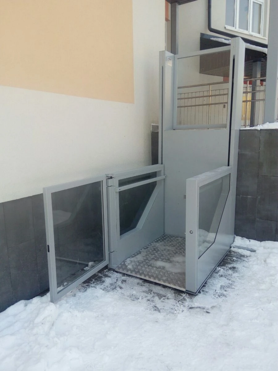 Vertical Lift Platform for People with Reduced Mobility Veara FIT