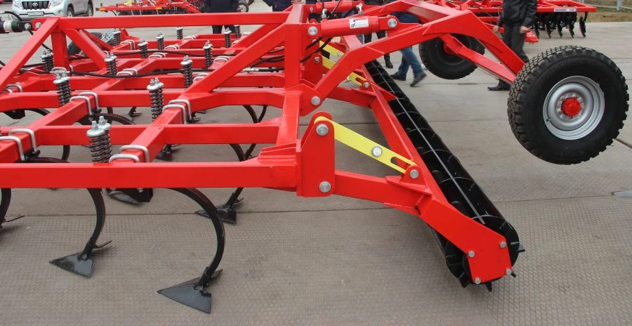 Chisel Plow for Soil Loosening - Chizelmaster-3200
