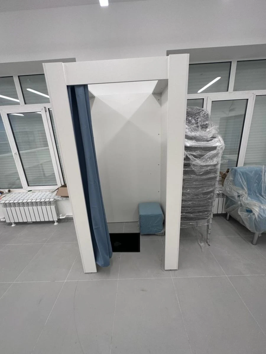 Fitting Room Frame made of Laminated Chipboard