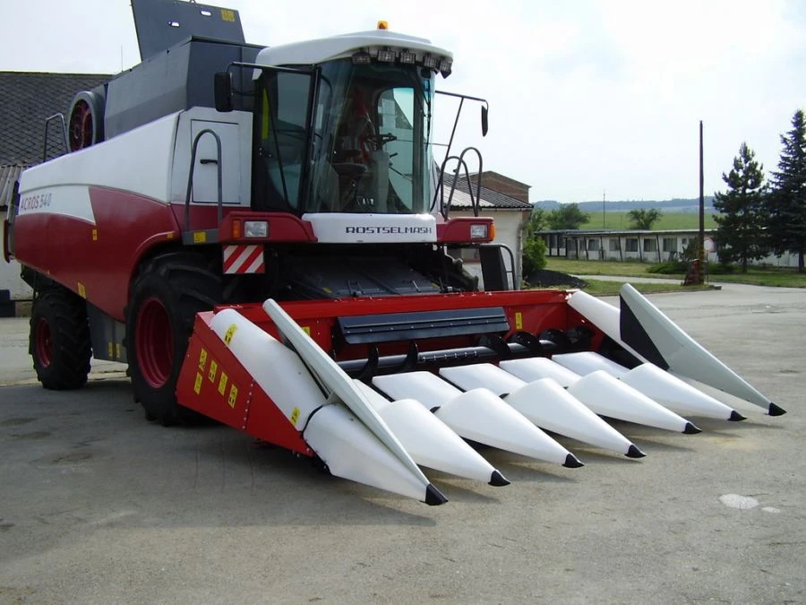 Corn Harvesting Header OROS RUS 6R