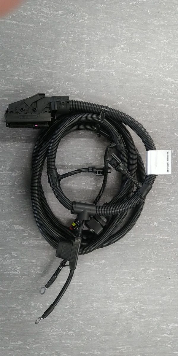 Intermediate Wiring Harness for Agricultural Tractor Equipment 650.3724014-01