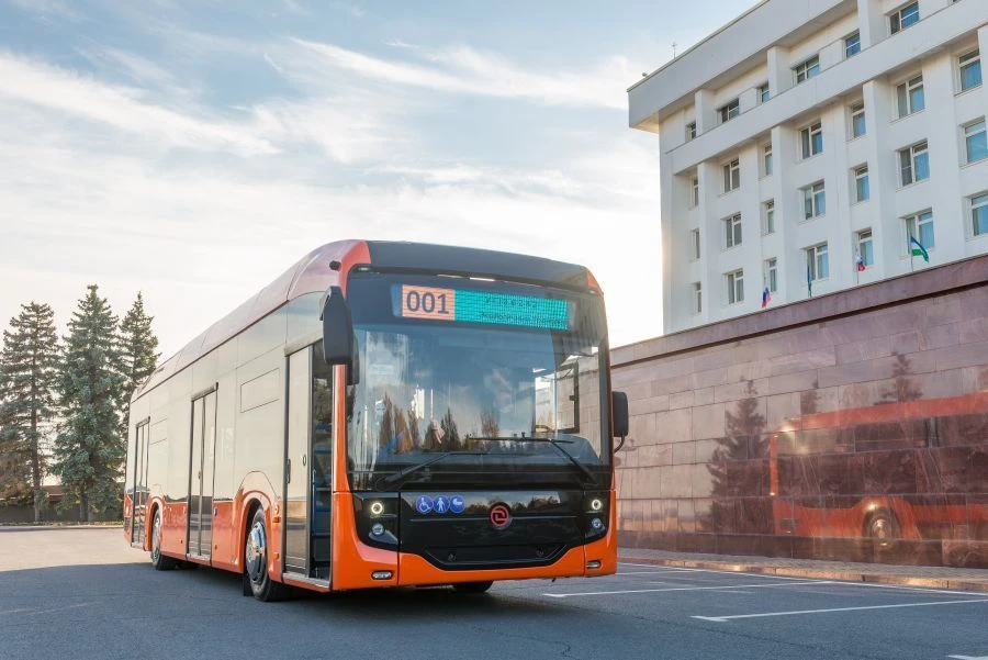 Low-Floor Passenger Trolleybus UTTZ 6242AX "Gorozhanin
