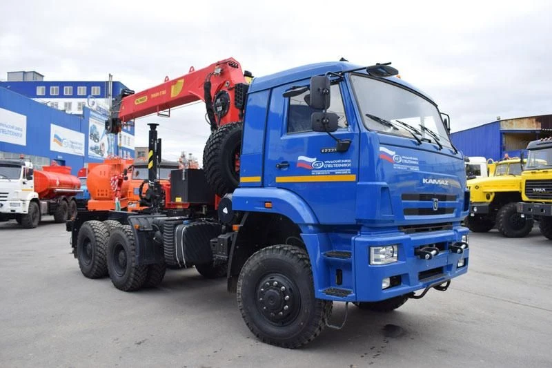 KAMAZ 65225-RT 型 174T-41 危险货物拖车