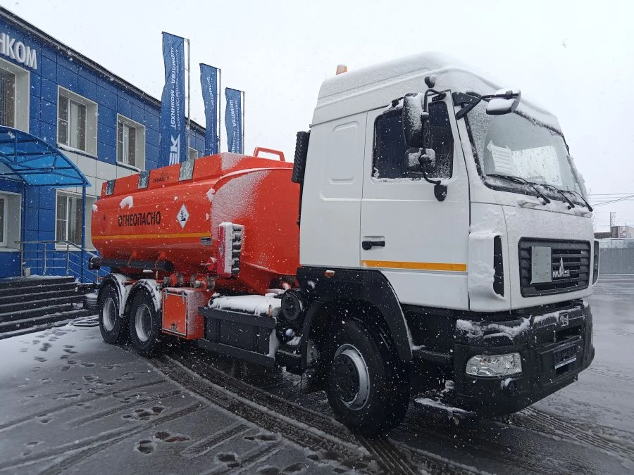 燃油罐车 ATZ-12 TM264010