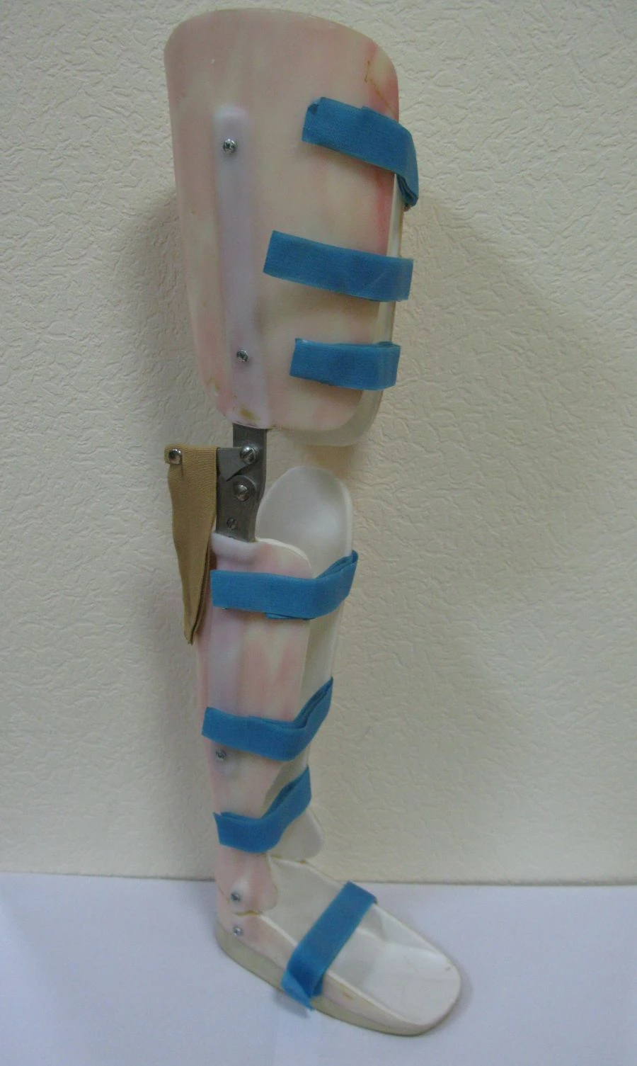 Ankle and Knee Joint Orthopedic Device for Rehabilitation