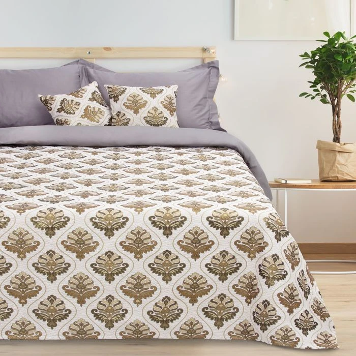 Versatile Bedspread for Home Decor - 80 to 300 cm Length