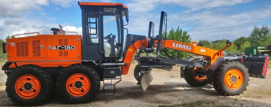 AG-180 Motor Grader with Full-Rotation Ripper and YAMZ 236M2 Engine