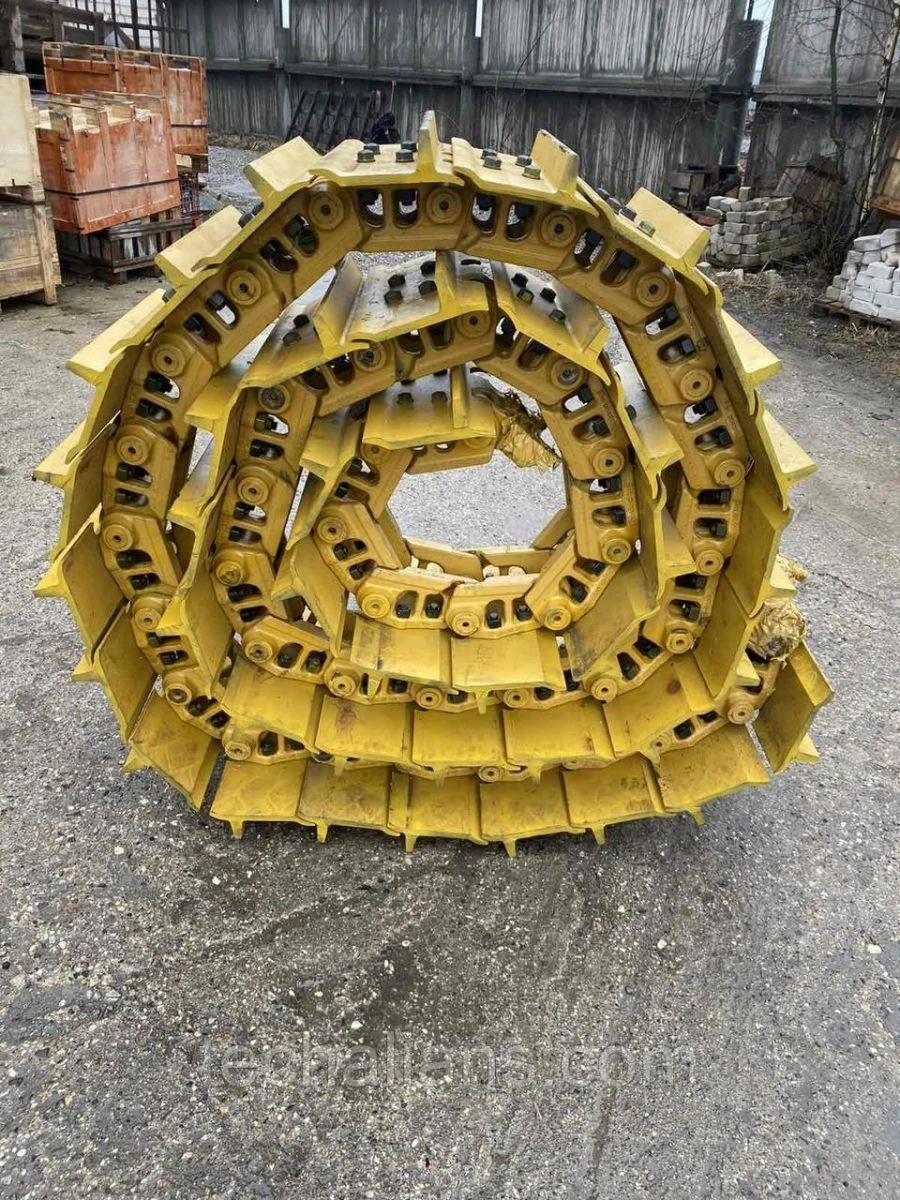 AD65-22-000SB Tractor Drive Track System Component