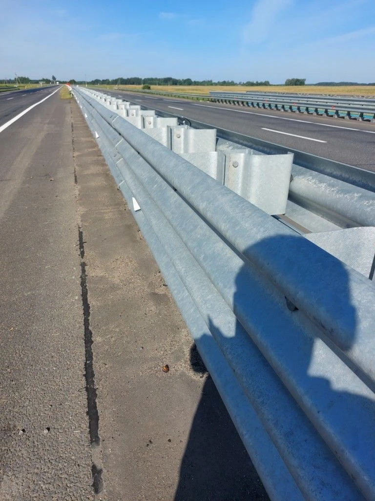 Metal Side Barrier Type Road Safety Fencing 21 MD