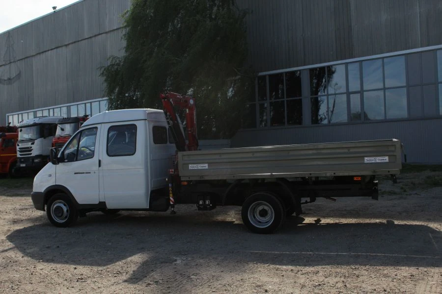 مركبة NR8082S مع رافعة مناولة (هيكل GAS 3302)