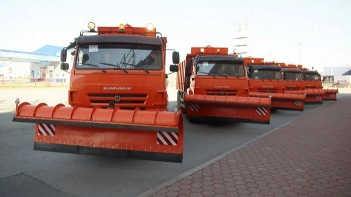 Combined Road Machine KDM 520002 based on KAMAZ-6520-49(B5)
