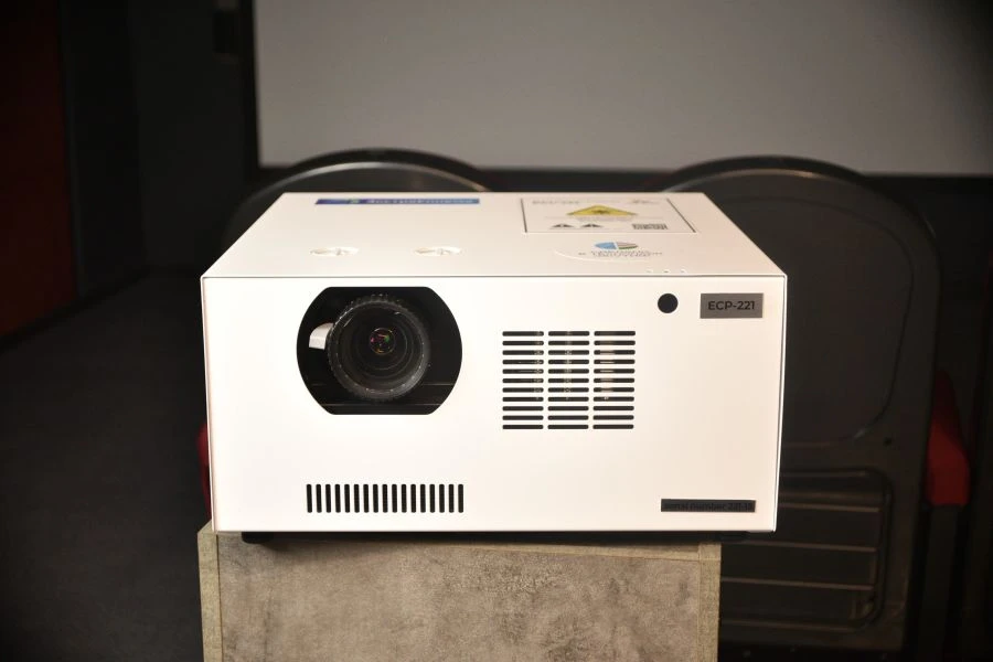 Multimedia Projector for Rural Clubs and Schools - ECP 221