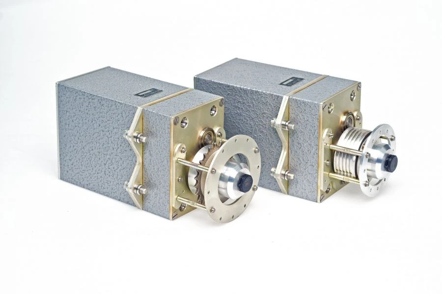 Universal Aviation Signal Converter BП-42Т for Electric Drive Systems