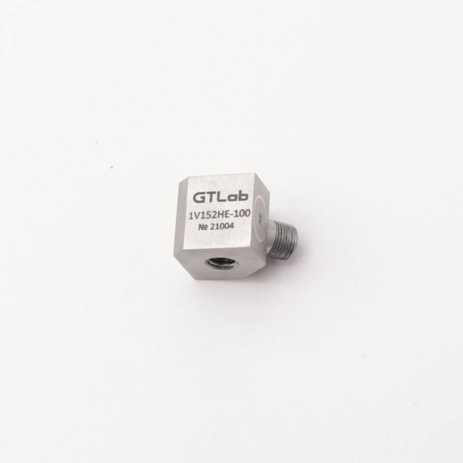 High-Performance Voltage Output Accelerometer 1V152HE-10