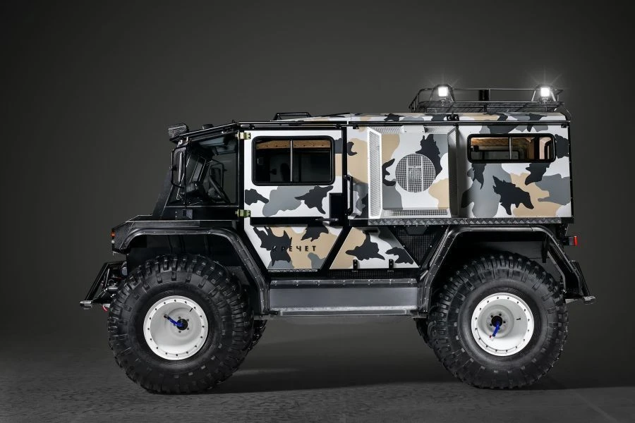 Snow and Swamp Vehicle "Krechet Z210-91