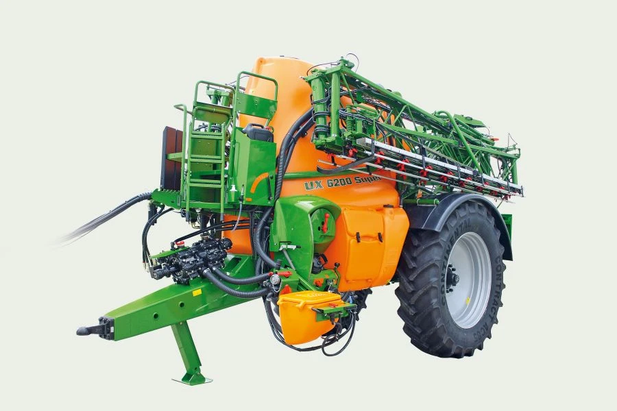 Universal Trailed Sprayer UX 6200 Super