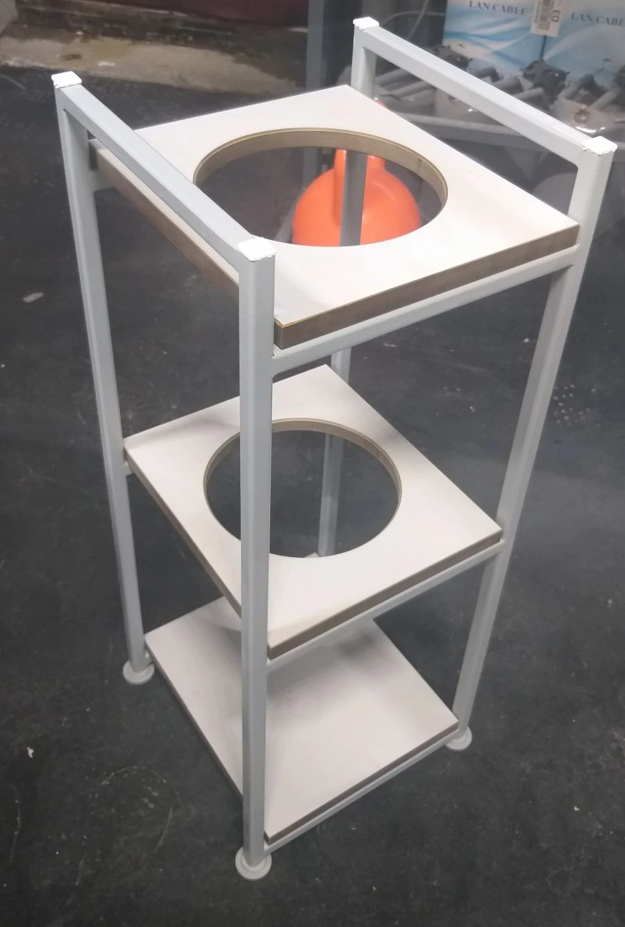 Laboratory Furniture: Stand for Gas Cylinders (PGS)