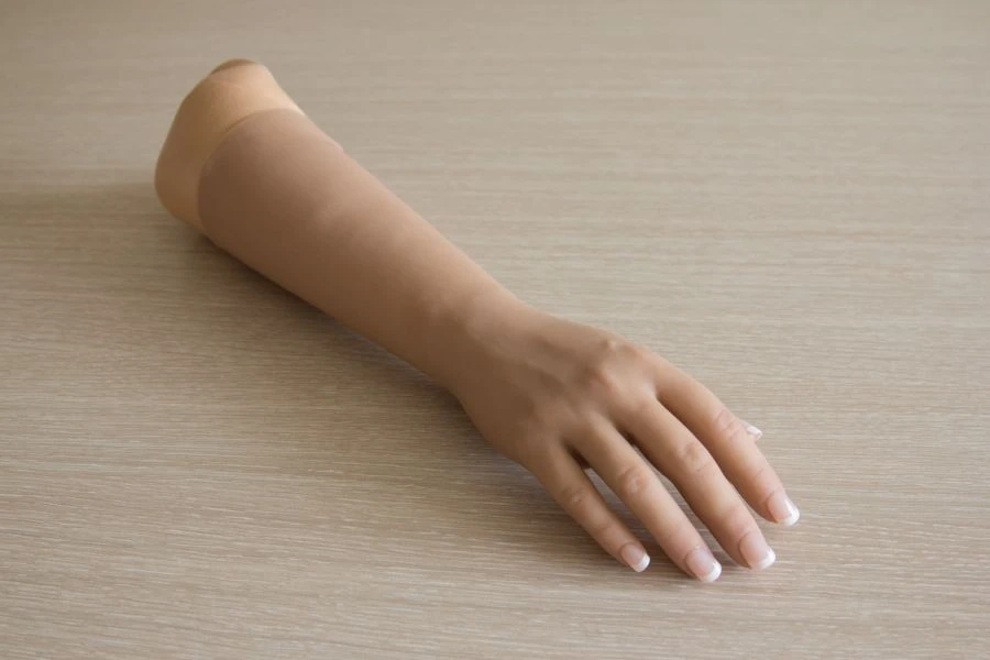 Cosmetic Forearm Prosthesis with Silicone Hand