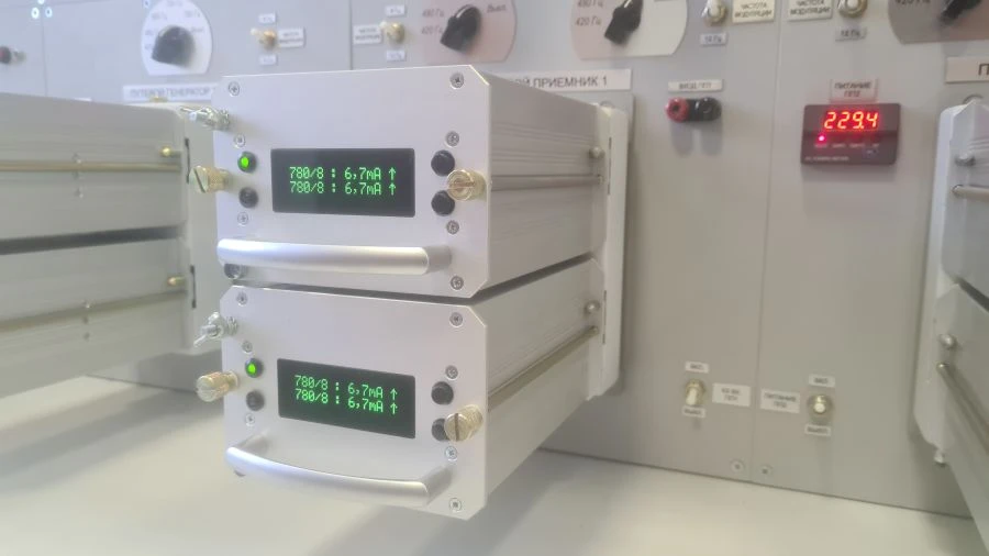 Universal Track Receiver with Backup (PP-01/02R)
