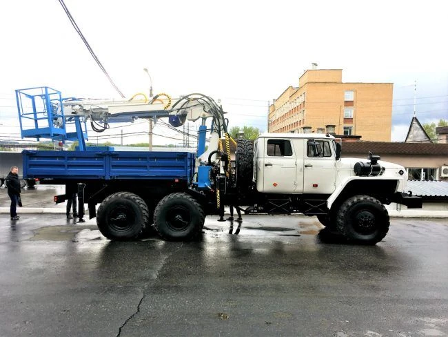 Multi-functional Crane Manipulator MKM-200 on Ural 4320 Chassis
