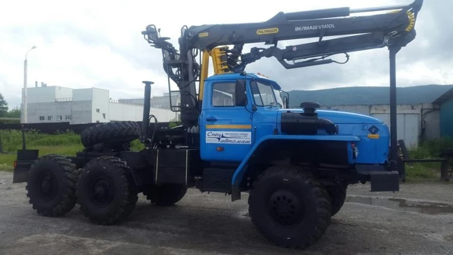 重型起重卡车 6377N1