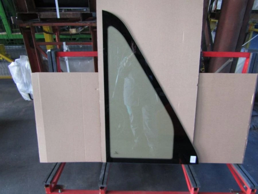 Right Side Window Glass for GAZ A63R42-5403062