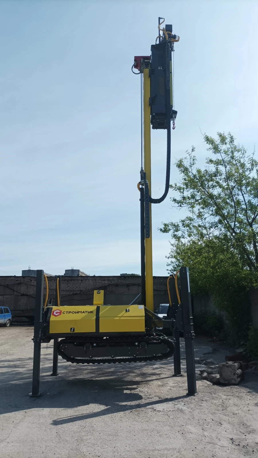 Crawler-mounted Pile Driving Rig "Stroymatik SGK-300