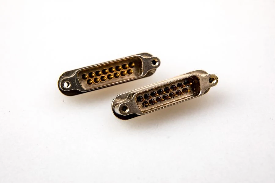 SNP 387 Connector (Plug) for Electrical Circuits