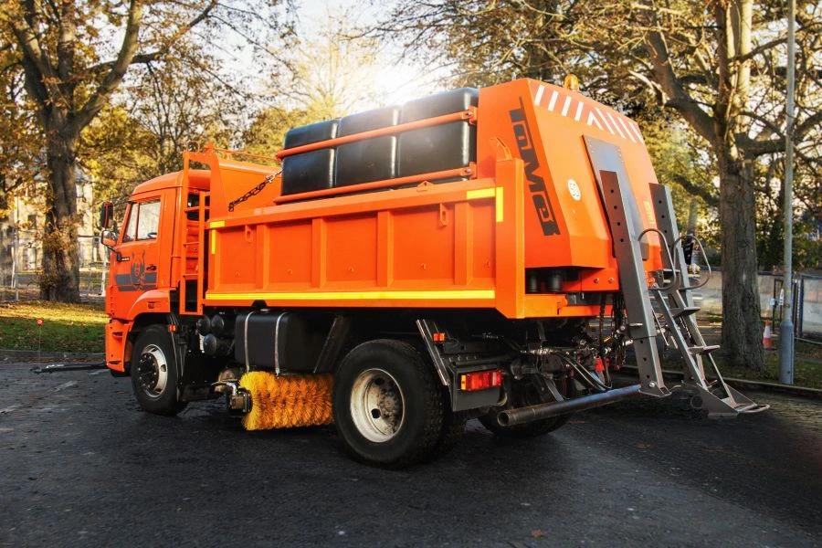 All-Season Road Cleaning Machine MKDU-6