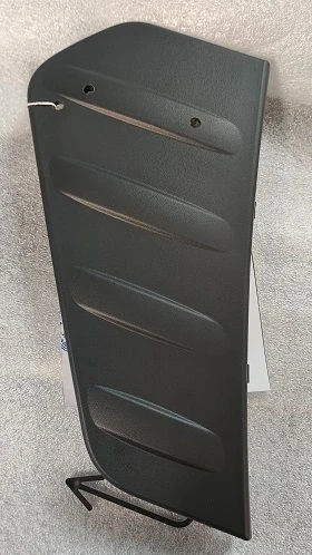 Right Headlight Access Cover for Car - C41R11-8403288