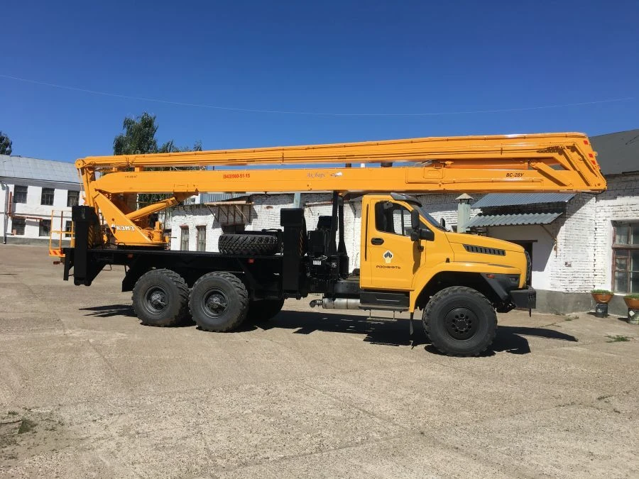 Hydraulic Lift for Construction and Electrical Work Model VC-28U on Ural-4320-6951 Chassis