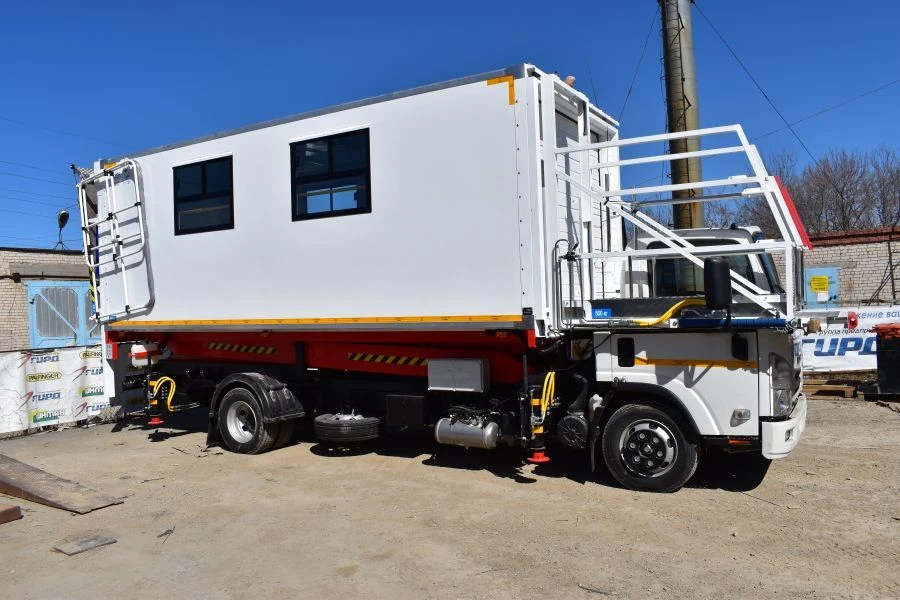 Aircraft Lift on ISUZU NPR75L Chassis - Model 5765N