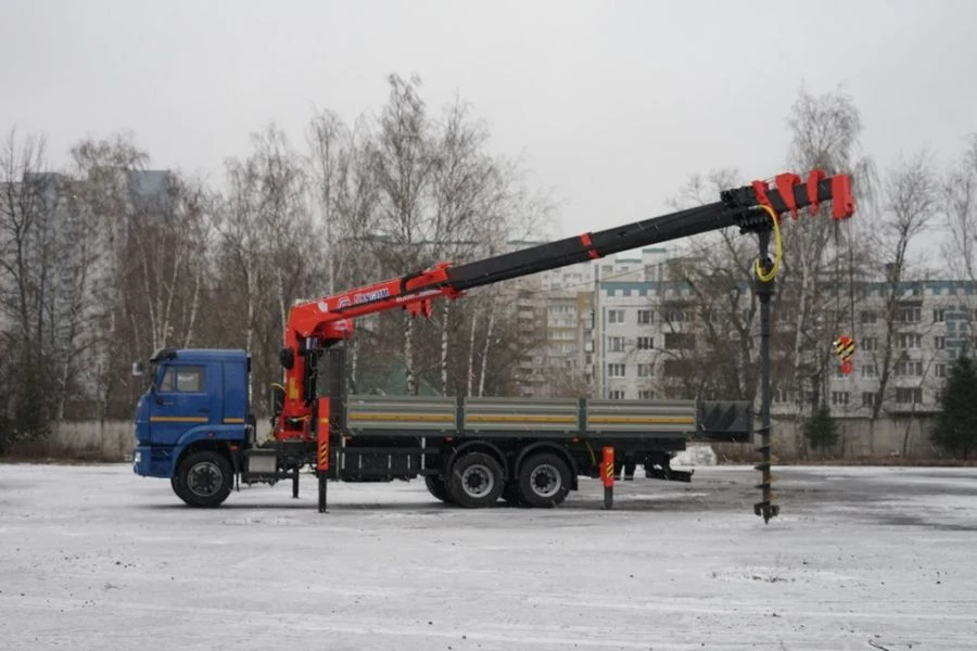 Multi-Functional Truck with Hydraulic Crane KMA 64K33N-U2