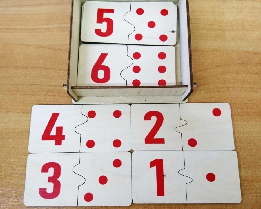 Number and Digit Domino Puzzle Game
