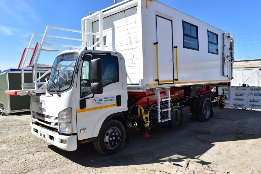 ISUZU NPR75L 运输升降机