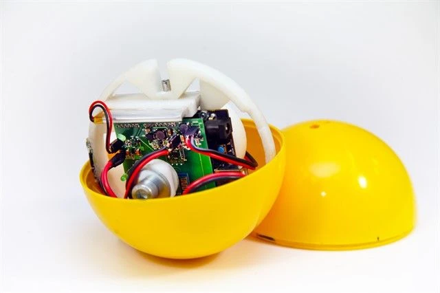 Wireless Data Transmission Device for Solid Body Motion Study