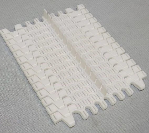 Modular Conveyor Belt ML100R PP (xx X xx mm; longitudinal separator; PBT pins; clips)