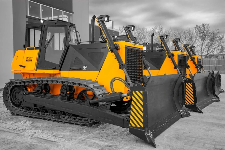 Bulldozer with Direct-Action Blade for Heavy-Duty Operations B10PM.8120DZ