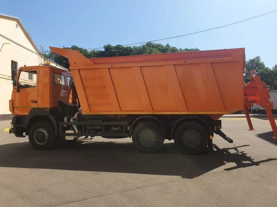 Машина дорожная комбинированная ЭД 244А1-04 на базе автомобиля МАЗ 6501C9